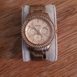 Rose gold fossil watch